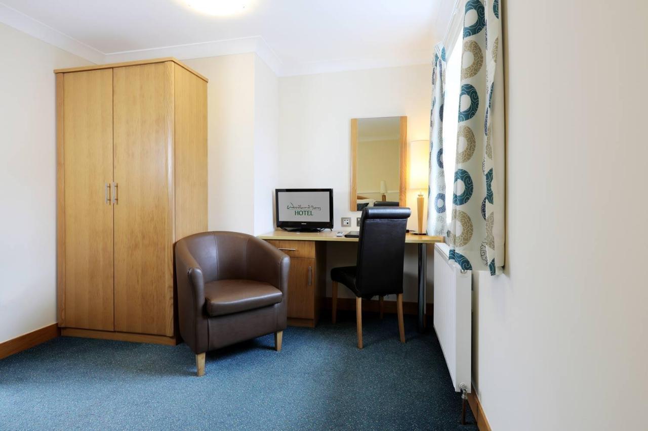 Woodland Bay Hotel Гървън Екстериор снимка