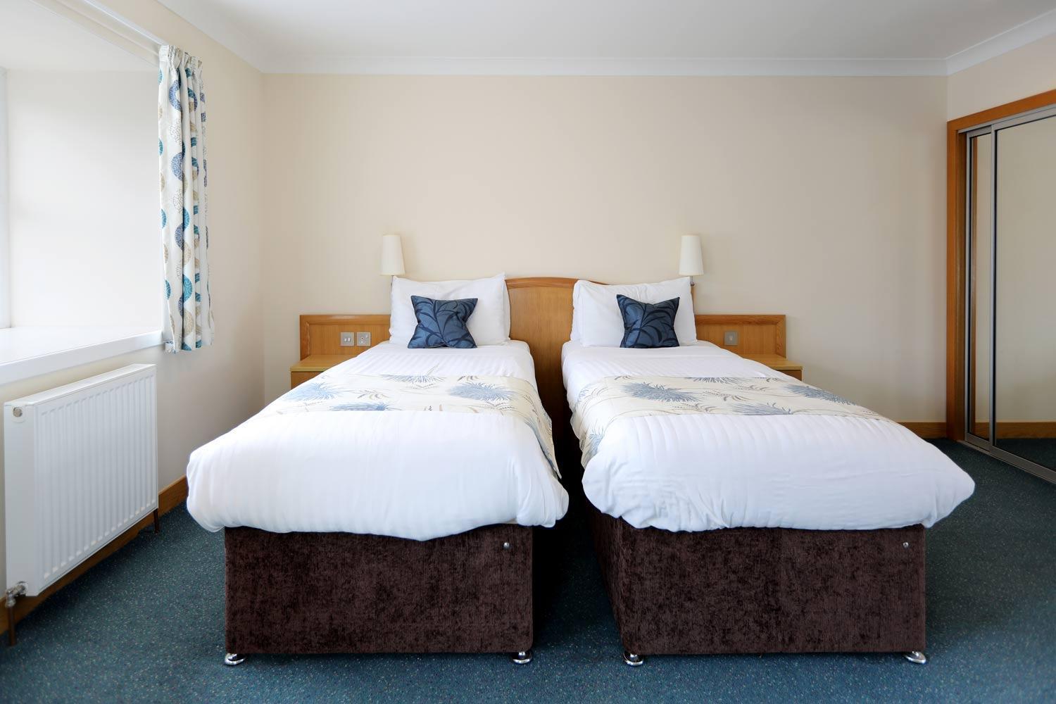 Woodland Bay Hotel Гървън Стая снимка